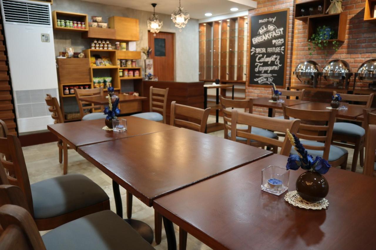 Fersal Hotel Malakas, Кесон-Сити Экстерьер фото