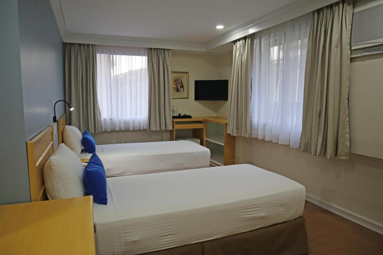 Fersal Hotel Malakas, Кесон-Сити Экстерьер фото
