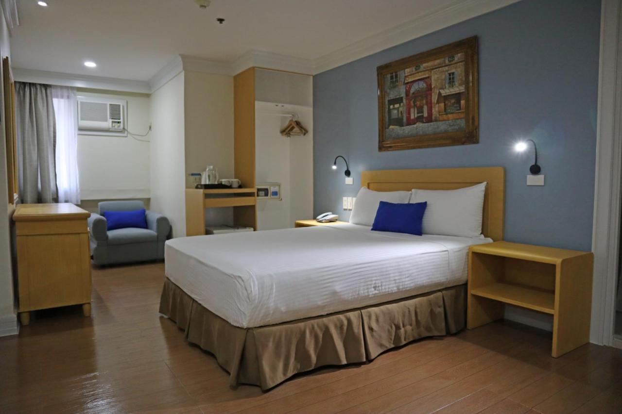 Fersal Hotel Malakas, Кесон-Сити Экстерьер фото