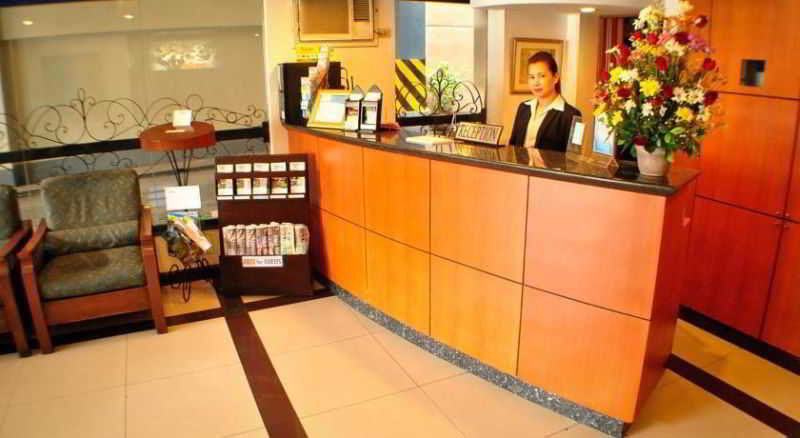 Fersal Hotel Malakas, Кесон-Сити Экстерьер фото